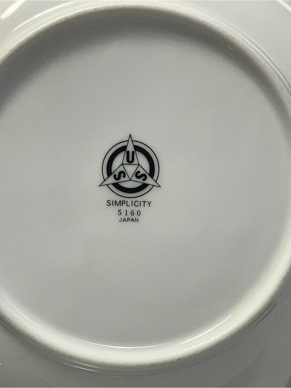 4 China & Table Institute Simplicity Coupe Soup Bowls